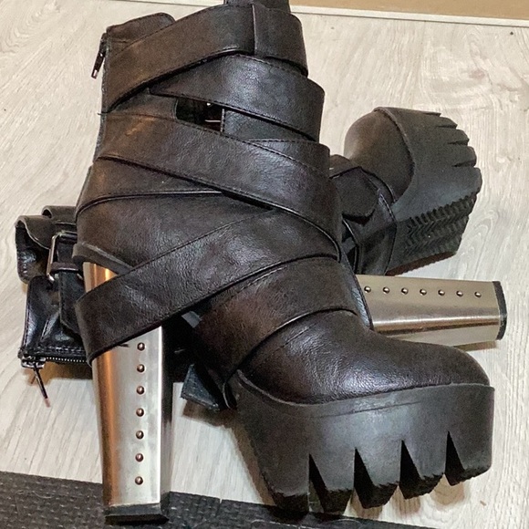 Bumper Platform Boots - Picture 4 of 5